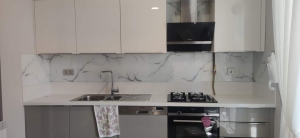 Mutfak tezgah aras� cam modelleri